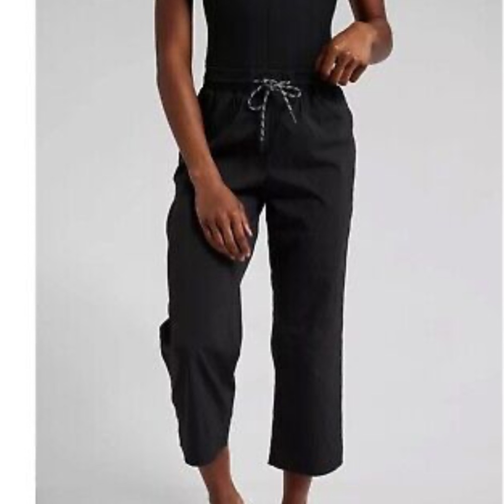 Athleta trekkie straight crop pants 4P